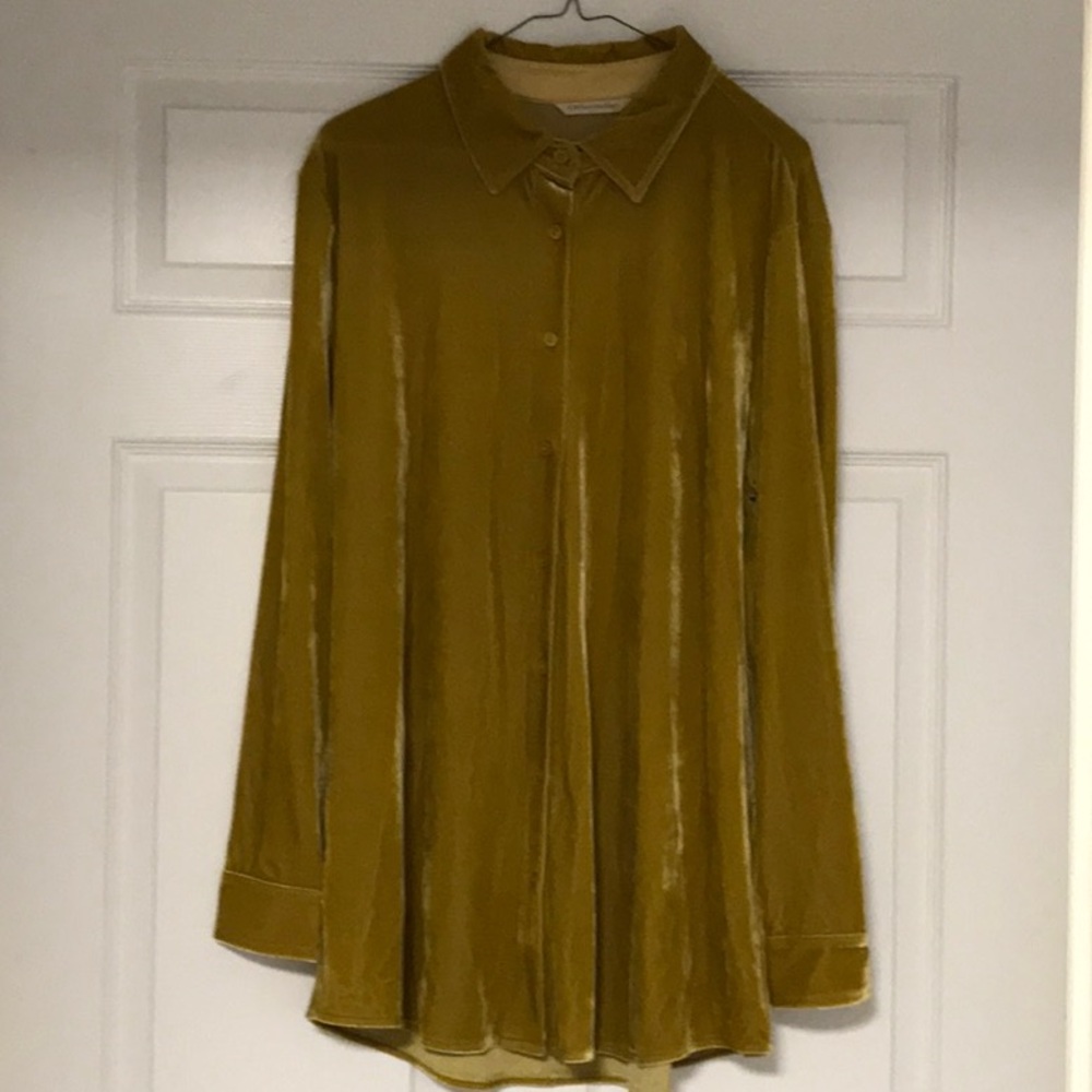 Soft Surroundings Velvet Long Sleeve Shirt in Mustard Approx 33” long NWOT